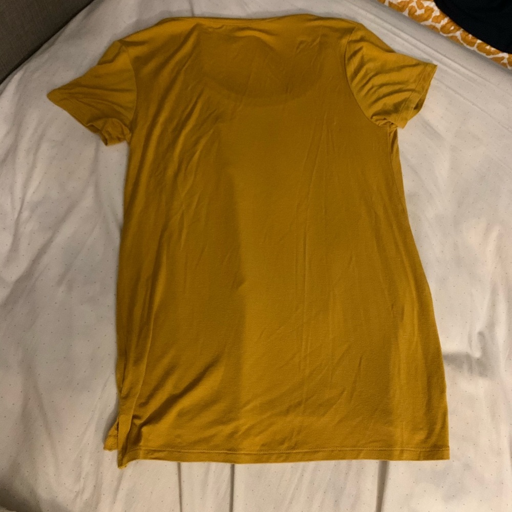 Yellow plain t-shirt - Picture 2 of 2